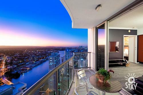 Apartamento Chevron Renaissance ? 2 Bedroom Hinterland View ? Q Stay