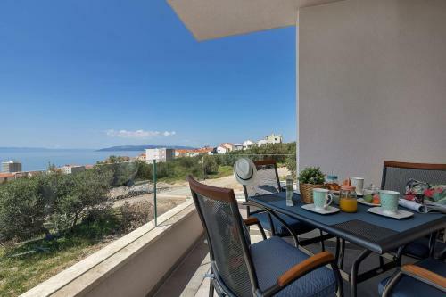 Charming Apartment Tissa With Sea View