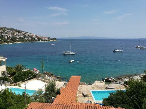 Apartamentos Bella Vista Beach House Spa