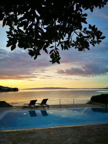 Apartamentos Bella Vista Beach House Spa