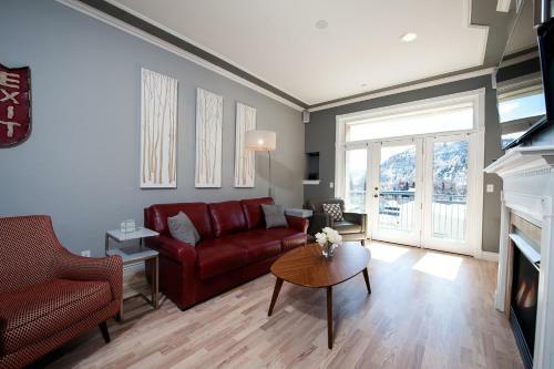 Mears House - Unit 2c