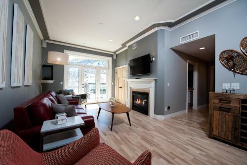 Mears House - Unit 2c