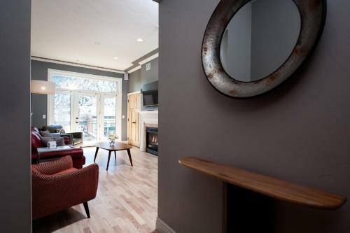 Mears House - Unit 2c