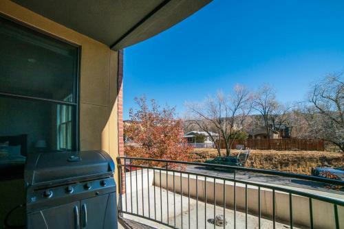 Mears House - Unit 2f