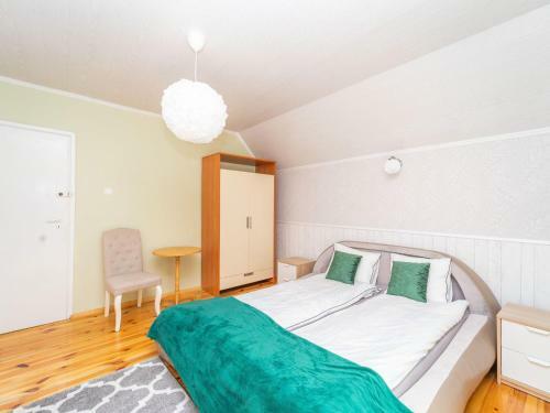 Spacious Holiday Home In Rowy
