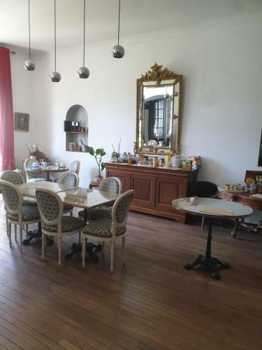 Ch�teau De Champblanc
