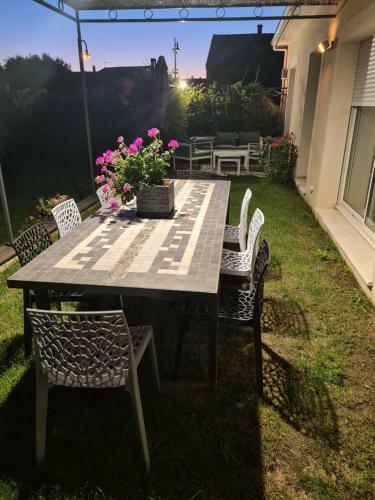 Maison Moderne � Cheval-blanc
