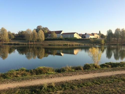Bed & Breakfast Au L�vrier De Chessy