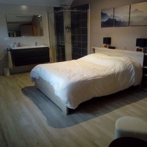 Bed & Breakfast L'anagramme, Chambres Et Table D'h�tes, Naturisme Possible