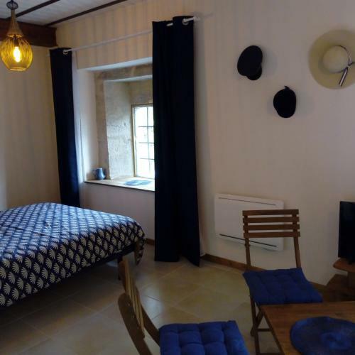 Bed & Breakfast L'anagramme, Chambres Et Table D'h�tes, Naturisme Possible