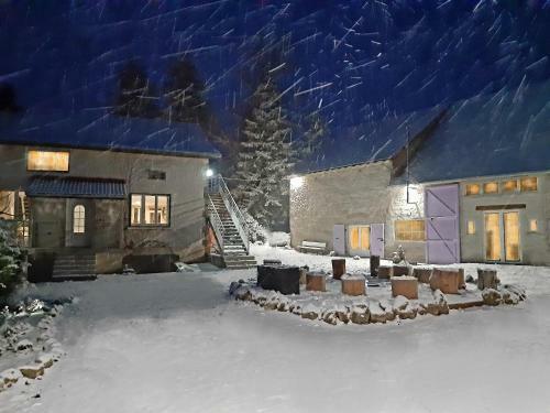 Bed & Breakfast L'anagramme, Chambres Et Table D'h�tes, Naturisme Possible