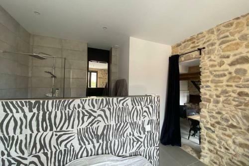 Charmante Maison Face � L?�glise De Codolet