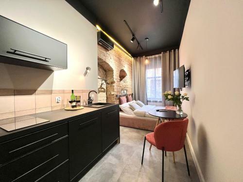 Pudrowy Apartament Old Town Design