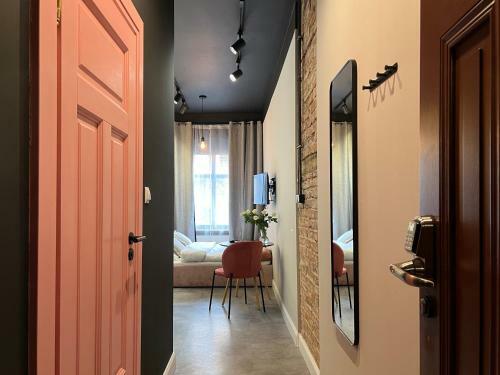 Pudrowy Apartament Old Town Design