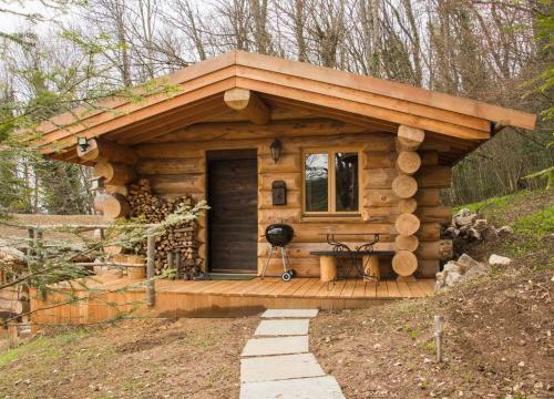 Les Cabanes Du Saleve