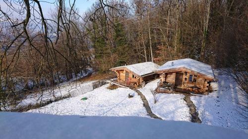Les Cabanes Du Saleve