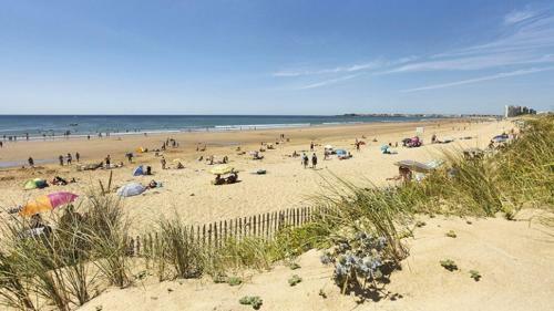 Maison de Vacances Avec Spa � Commequiers, 10 � 12 Personnes
