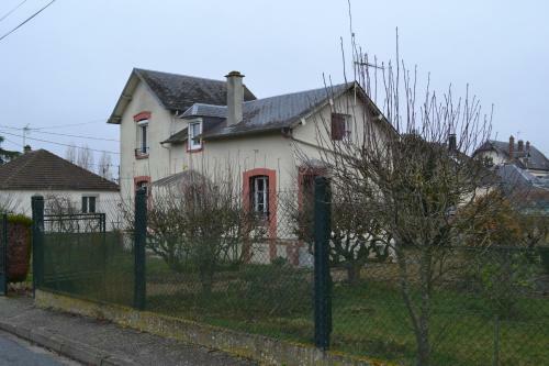 Maison Chaleureuse A 5 Minutes A Pied Du Centre Ville A Conches