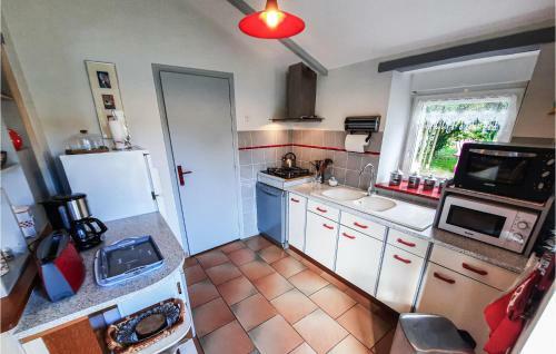 Awesome Home In Concarneau With 2 Bedrooms