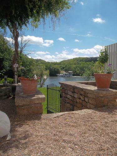 Bed & Breakfast La Sa�noise