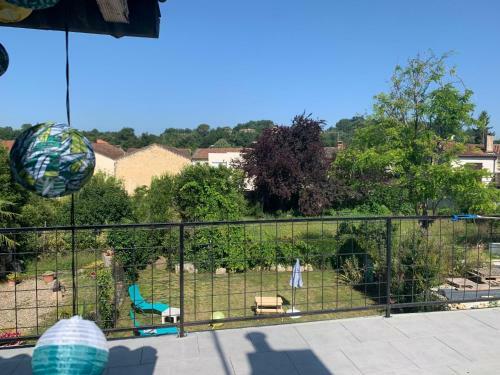 Charmante Maison Avec Jardin En C?ur de Ville