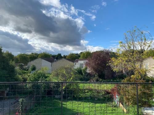 Charmante Maison Avec Jardin En C?ur de Ville