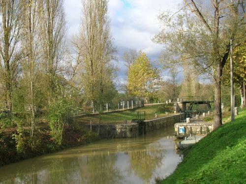 Bed & Breakfast Le Ch�teau De Roqueb�re
