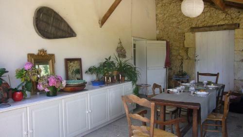 Bed & Breakfast Le Ch�teau De Roqueb�re