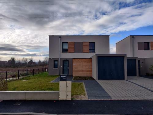 Sur La Route Des Vins - Maison Design - Colmar