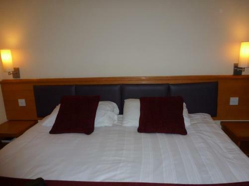 Hotel Cross Roads By Good Night Inns