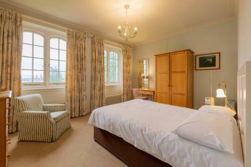 Bed & Breakfast West Dean College