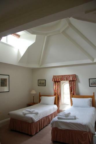 Bed & Breakfast West Dean College