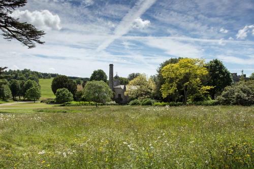 Bed & Breakfast West Dean College