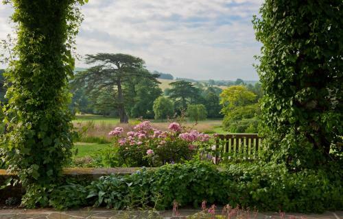 Bed & Breakfast West Dean College