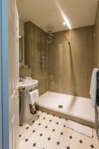 Bed & Breakfast West Dean College