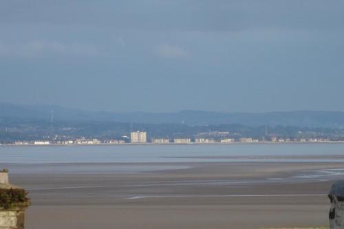 Kents Bank Holiday - Pet Friendly With Bay Views