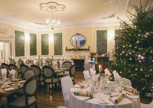 Woodlands Lodge Hotel