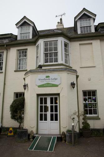 Woodlands Lodge Hotel