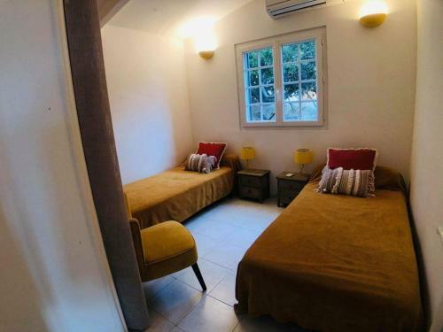 Villa Maison Corbara, 4 Pi�ces, 9 Personnes - Fr-1-63-296