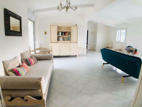 Villa Maison Corbara, 4 Pi�ces, 9 Personnes - Fr-1-63-296