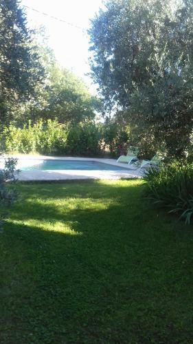 Villa T3 Cl�tur�e Avec Piscine
