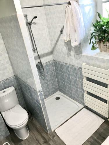 G�te Du Fr�ne Pleureur