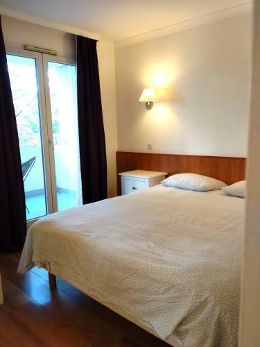7 Min Walk Metro, Aparthotel, La D�fense