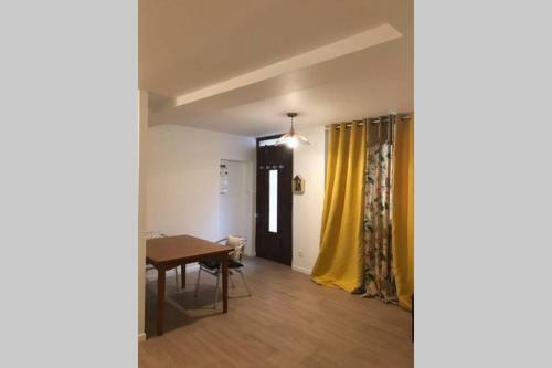 Apartamento Joli Appartement Au Centre de Courthezon