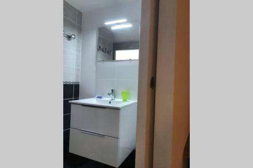 Apartamento Joli Appartement Au Centre de Courthezon