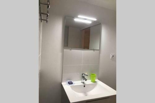 Apartamento Joli Appartement Au Centre de Courthezon