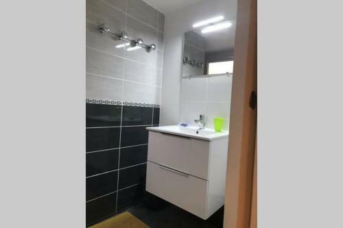 Apartamento Joli Appartement Au Centre de Courthezon