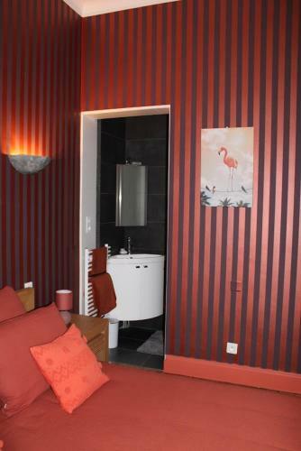 Hostal Domaine Le Lac Bleu