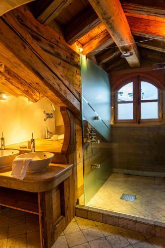 Chalet Pour 10 Personnes A Courchevel