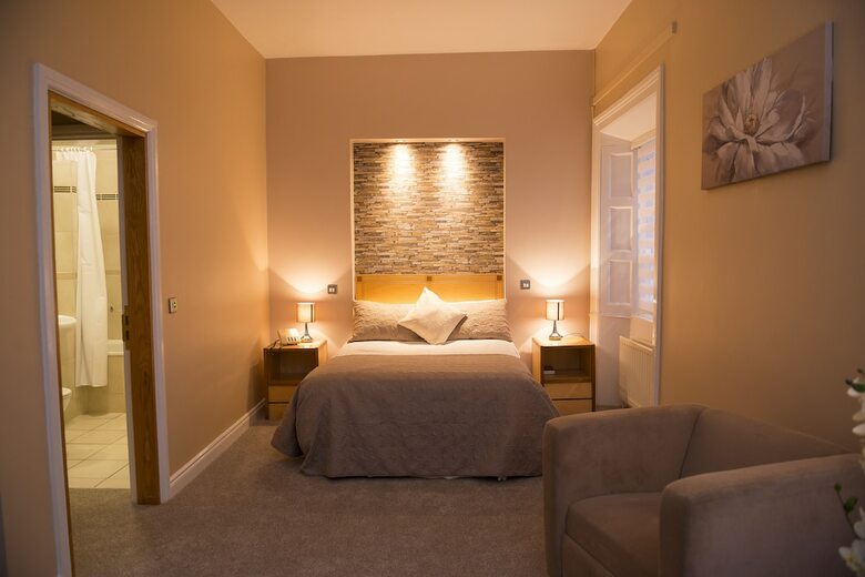 Kilmorey Arms Hotel